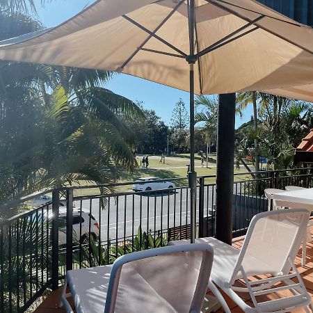 Sea Breeze On Main Beach Byron Bay Extérieur photo