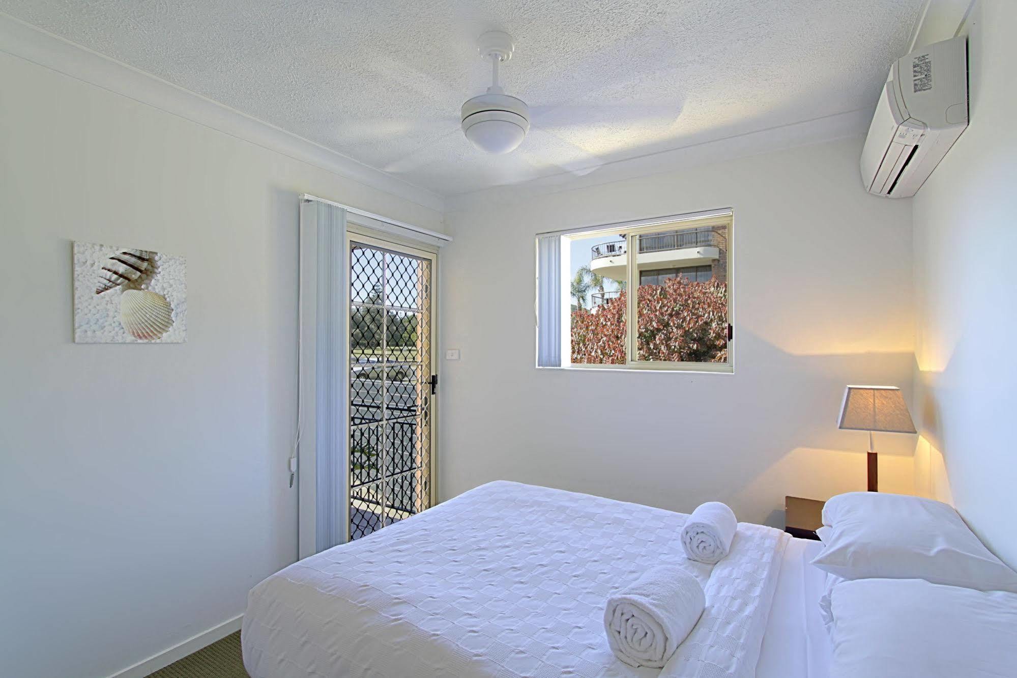 Sea Breeze On Main Beach Byron Bay Extérieur photo